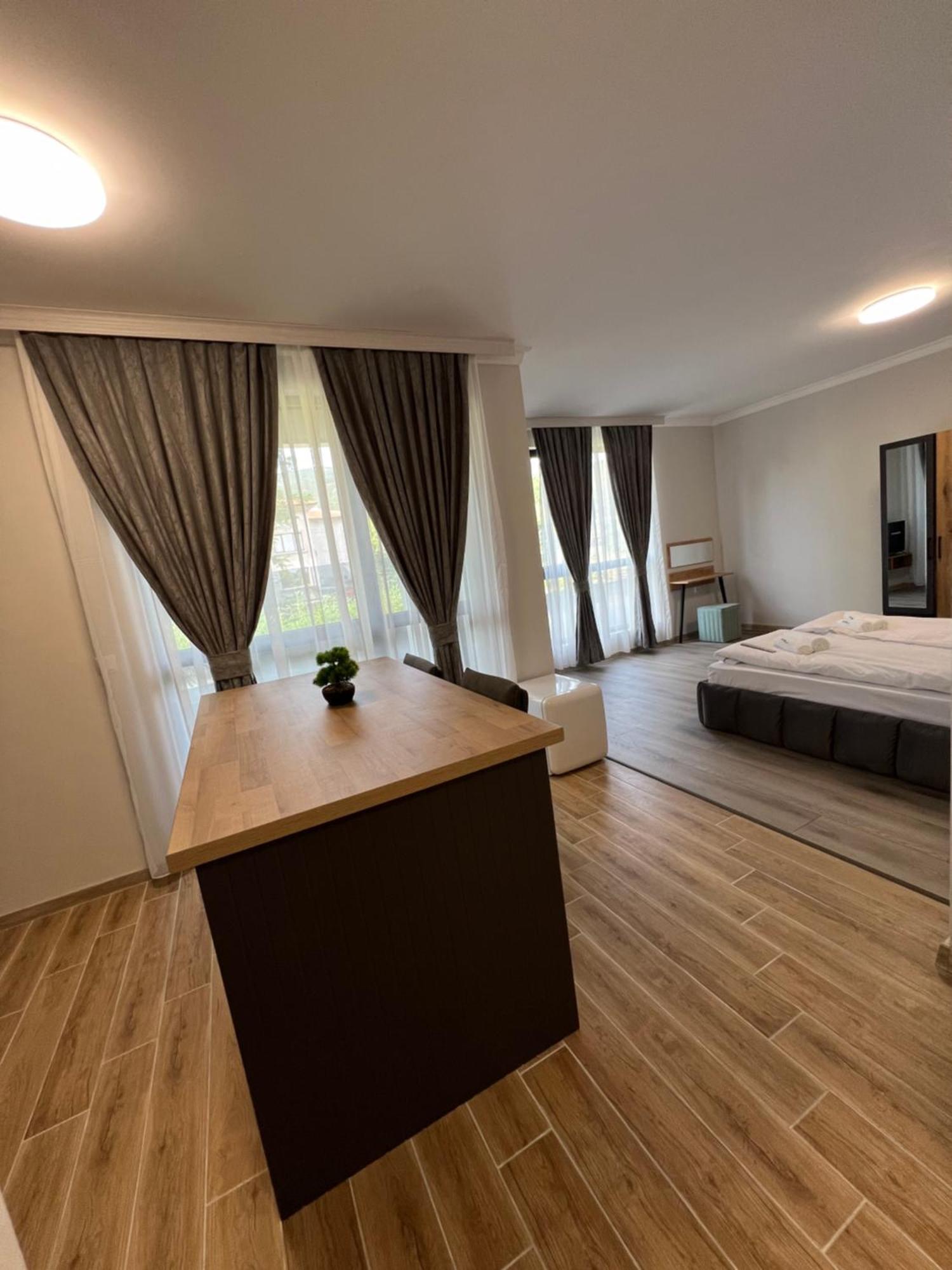 Green Park Apartments And Rooms For Guests Асеновград Екстер'єр фото