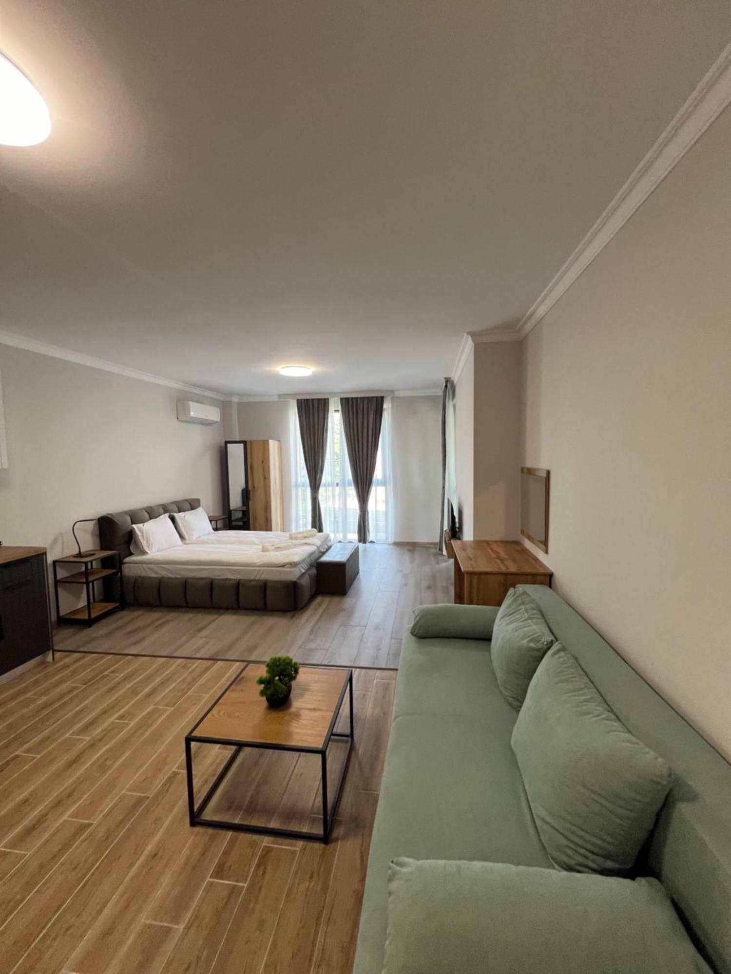 Green Park Apartments And Rooms For Guests Асеновград Екстер'єр фото
